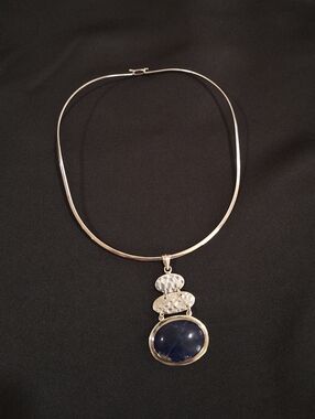 ATI Taxco Sterling Silver Hammered & Hinged Sodalite Pendant Necklace 15.7g Rare